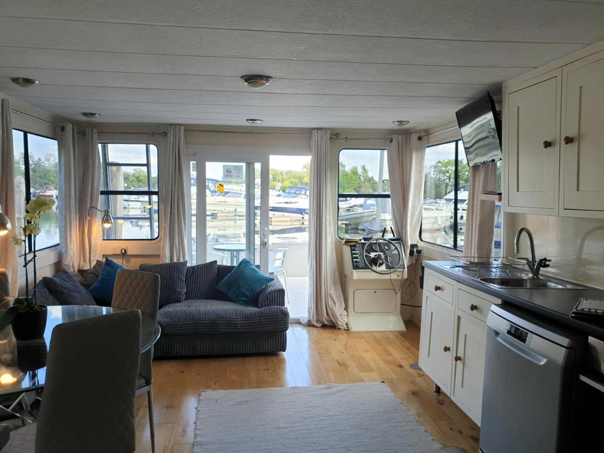 Bluebird House-Boat Hotel East Molesey Esterno foto